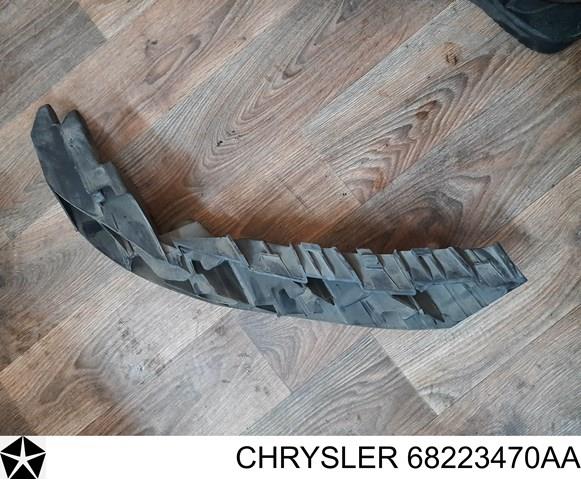 Кронштейн кріплення бампера переднього правий 68223470AA CHRYSLER
