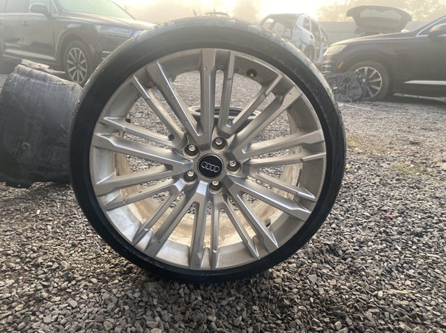 Диски литі (легкосплавні, титанові) 8W0601025BE VAG