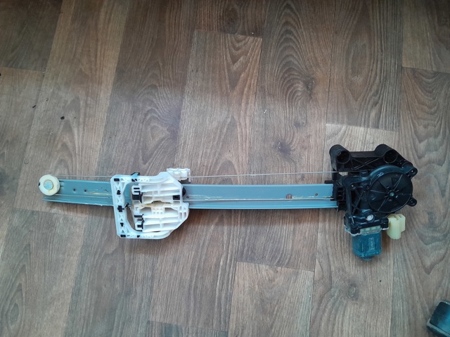 Механізм склопідйомника двері задньої, лівої FT4Z5827009C FORD