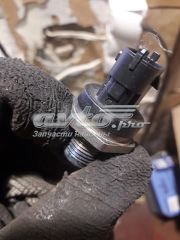 Манометри 314014A400 BOSCH