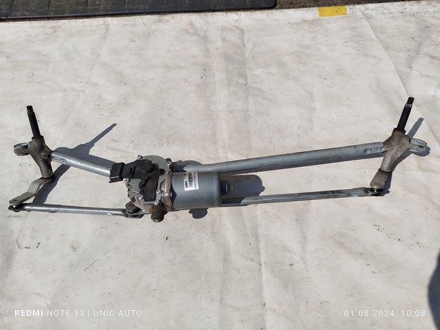 Мотор склоочисника передній 141409360 RENAULT