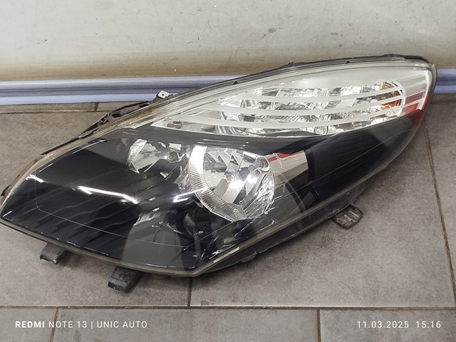 Фара ліва 260600023R RENAULT