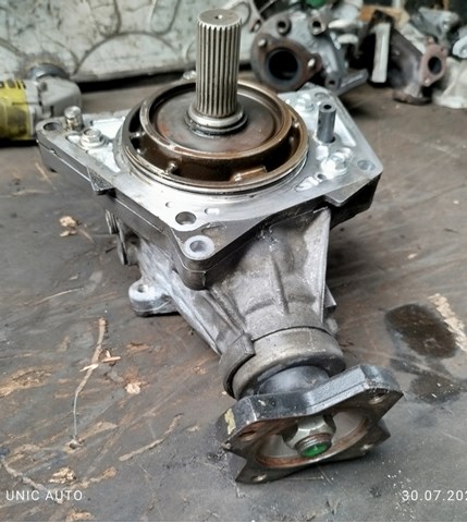 Коробка роздавальна в зборі 33100JD60B RENAULT