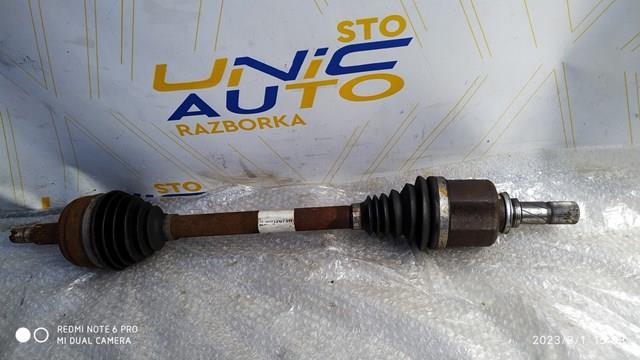 Піввісь передня ліва 391012675R RENAULT
