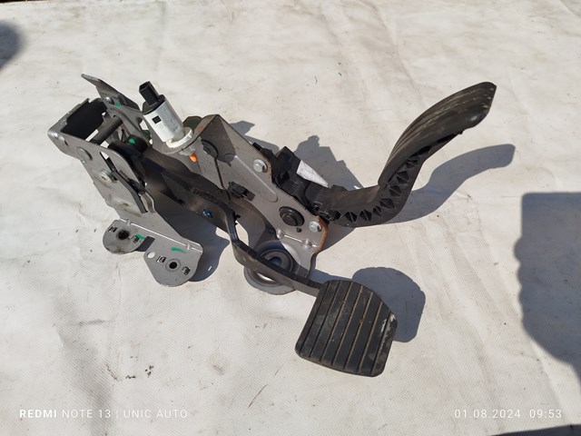 Педаль гальма 465010016R RENAULT