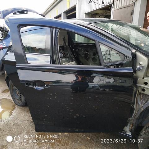 Дверка передня права 801004005R RENAULT