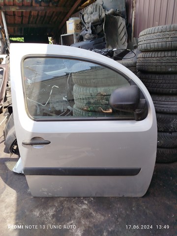 Дверка передня права 801004234R RENAULT