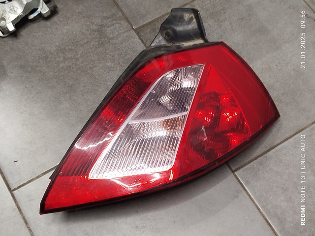 Задній правий стоп 8200073237 RENAULT