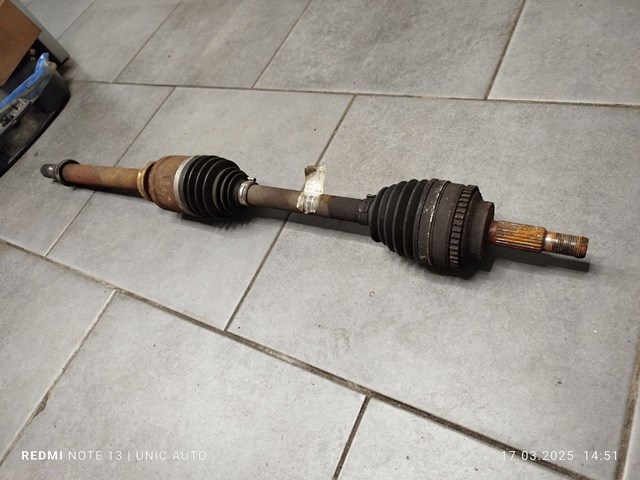 Привід правий 8200362064 RENAULT