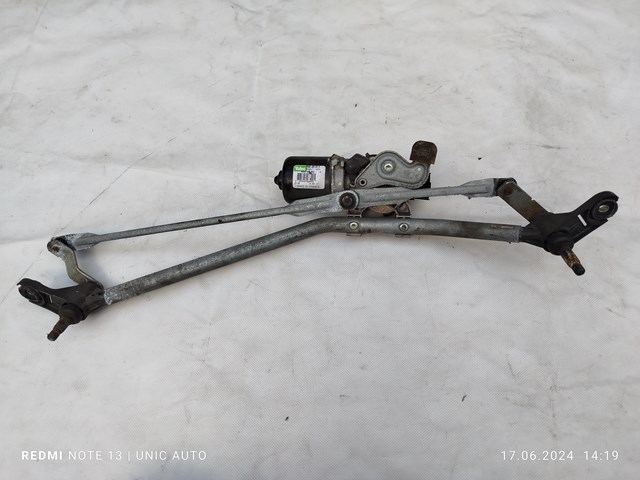Трапеція щіток лобового скла 8200409692 RENAULT