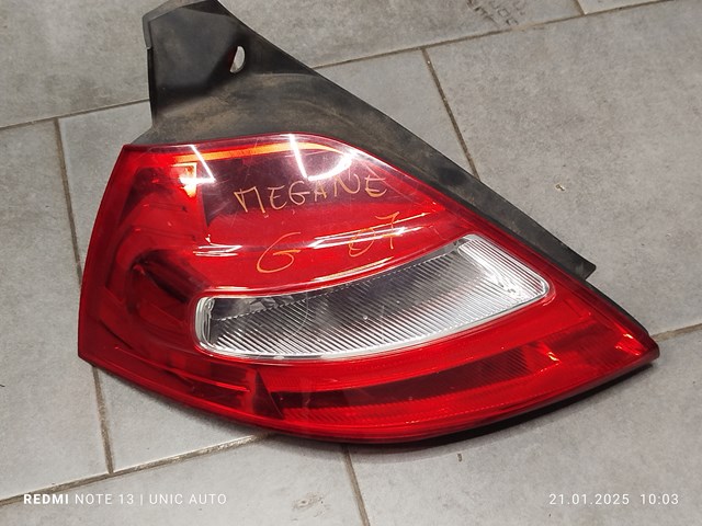 Задня ліва фара 8200413214 RENAULT