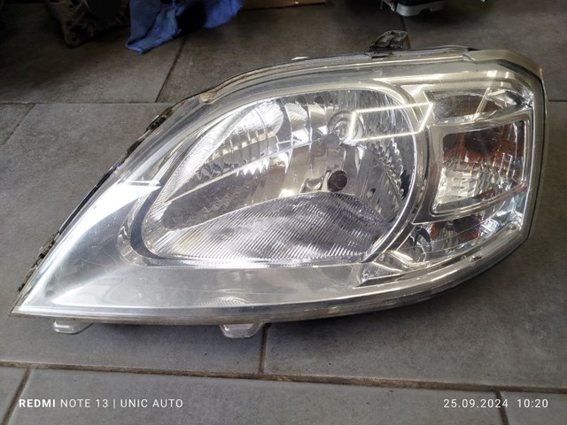 Фара дальнього світла в зборі 8200744753 RENAULT