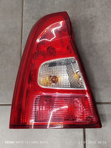 Ліхтар задній лівий 8200744760 RENAULT
