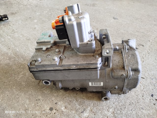 Насос кондиціонера 926008999R RENAULT