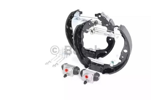 Колодки гальмові задні, барабанні 0204114896 BOSCH