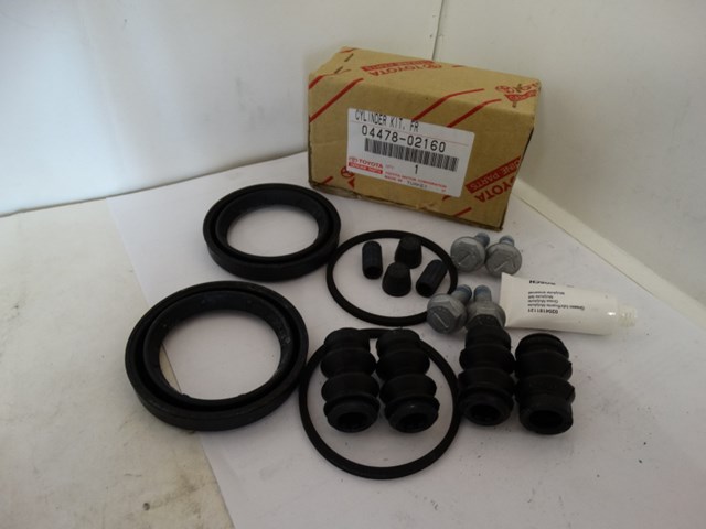 Ремкомплект суппорта гальмівного, переднього 0447802160 TOYOTA