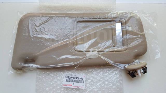 Козирок протисонячний 7432042460A0 TOYOTA