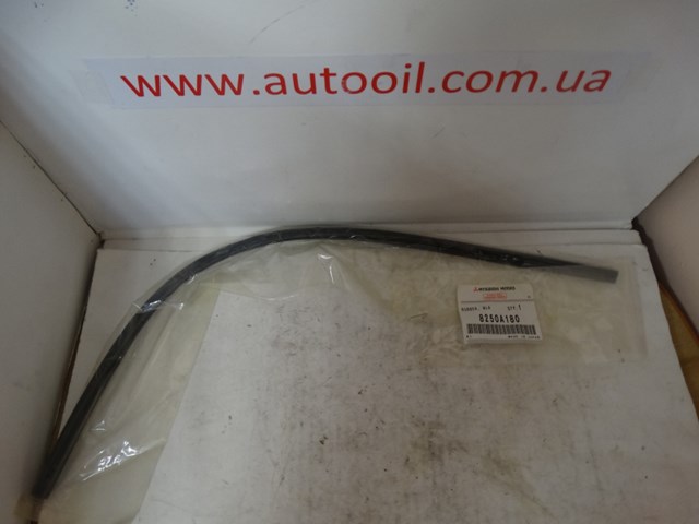 Гумка склоочисника пасажирська 8250A180 MITSUBISHI