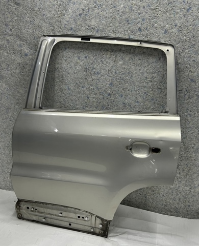 Двері задні 5N0833055A VAG