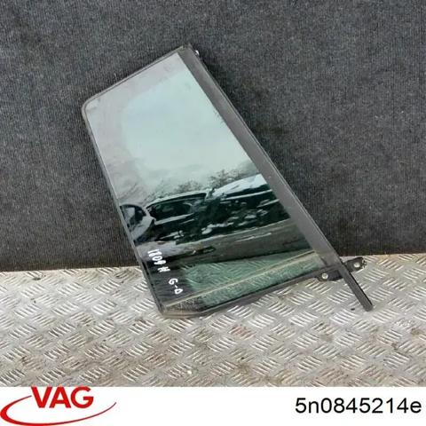 Скло кутове дверей задніх 5N0845214E VAG