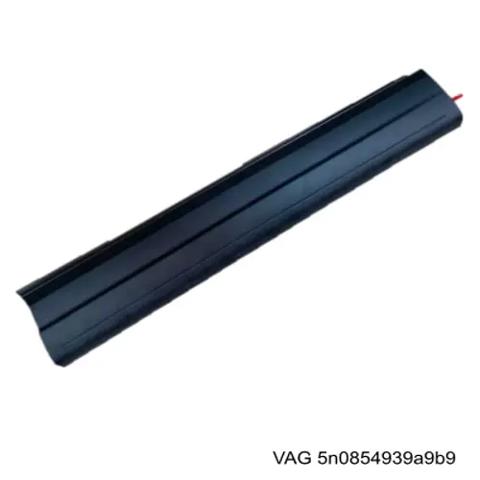 Молдинг передніх лівих дверей 5N0854939A9B9 VAG