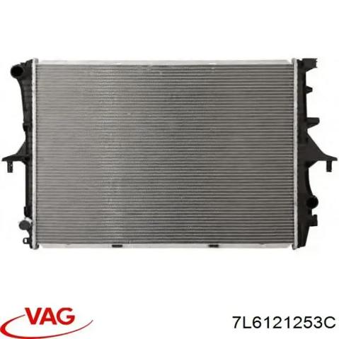 Радіатор водяний 7L6121253C VAG
