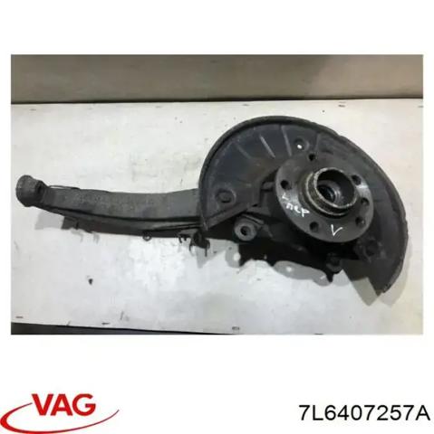 Цапфа передня ліва 7L6407257A VAG