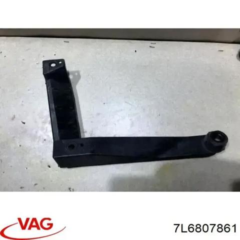 Лівий кронштейн заднього бампера 7L6807861 VAG
