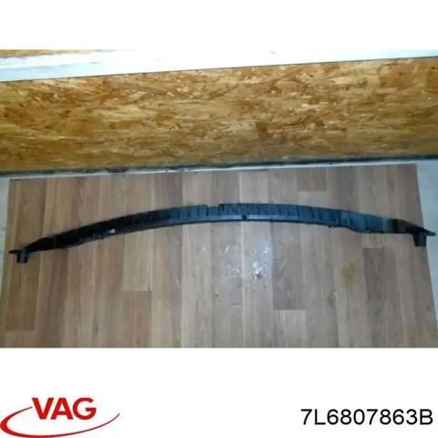 Кронштейн бампера заднього, центральний 7L6807863B VAG