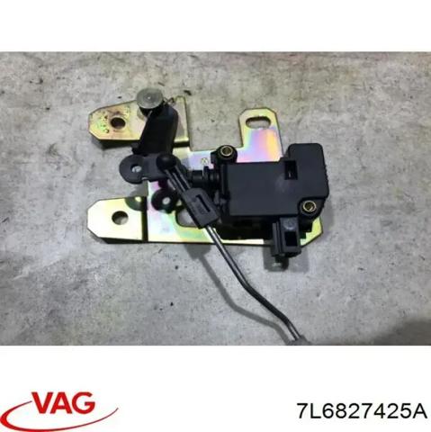 Актуатор замка багажника (задніх дверей) 7L6827425A VAG