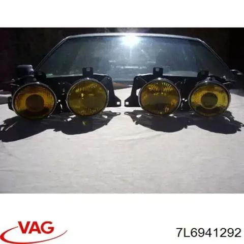 Кріплення фари передньої, правої 7L6941292 VAG