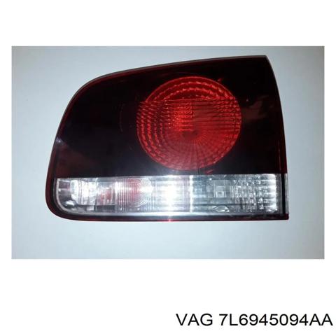 Ліхтар задній внутрішній правий 7L6945094AA VAG