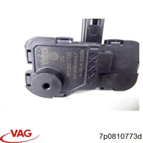 Мотор-привід відкриття лючка бака 7P0810773D VAG