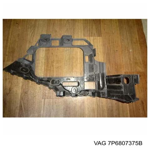 Лівий кронштейн кріплення бампера заднього 7P6807375B VAG