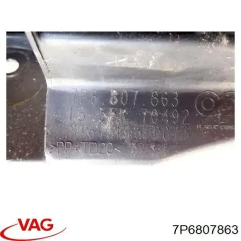 Кронштейн бампера заднього, центральний 7P6807863 VAG