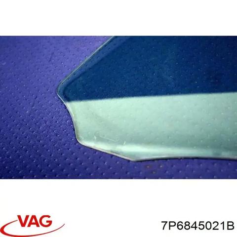 Скло та ущільнювачі скла вітрового правого/лівого 7P6845021B VAG