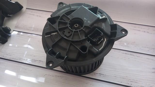 Двигун вентилятор пічки ford mondeo mk3 мотор вентилятора печки (отопителя салона) 1s7h-18456 ac 1S7H18456AC