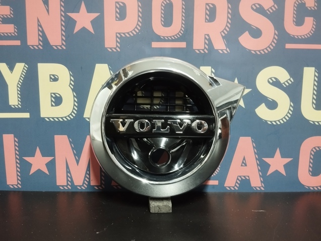 Емблема решітки радіатора 31425021 VOLVO