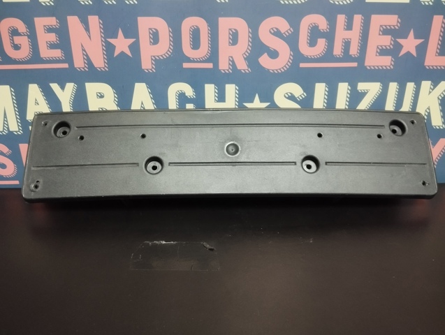Панель кріплення номерного знака, переднього 51117304085 BMW