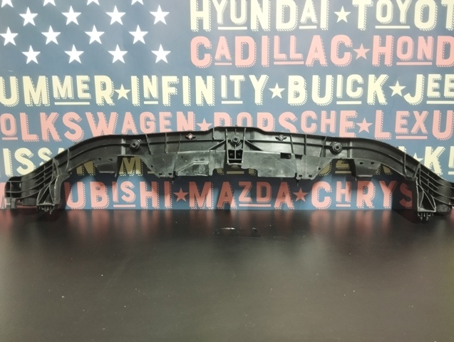 Супорт радіатора нижній/монтажна панель кріплення фар 7P5805931 PORSCHE