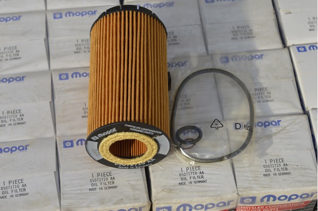 Фільтр масляний 05072720AA CHRYSLER