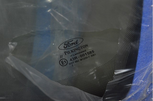 Автомобільне скло 1489502 FORD