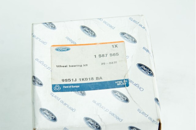 Кулак поворотний передній правий 1587565 FORD