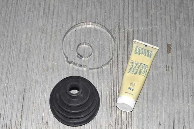 Пильник ШРУСа зовнішній, передній піввісі 3016030179 DELLO