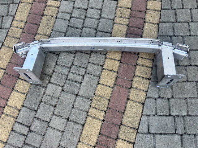 Буфер бампера переднього 4M0807109C VAG