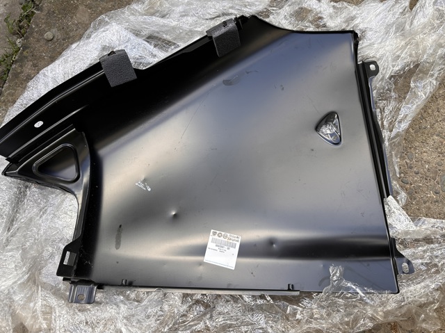 Переднє праве крило 59232021 FIAT