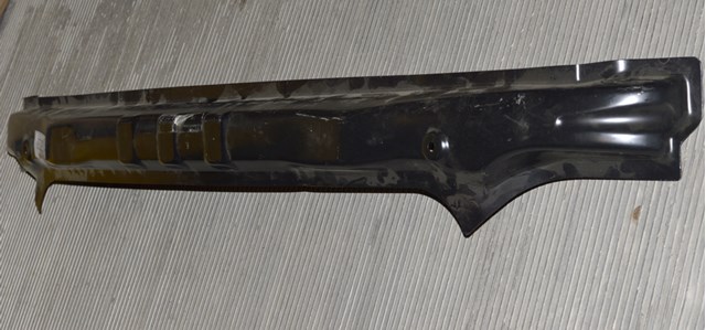 Панель багажного відсіку 8P4813307A VAG
