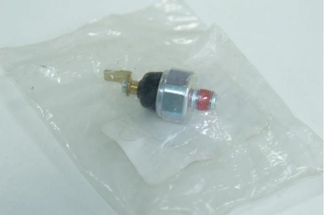 Датчик тиску масла двигуна 96408134 GM