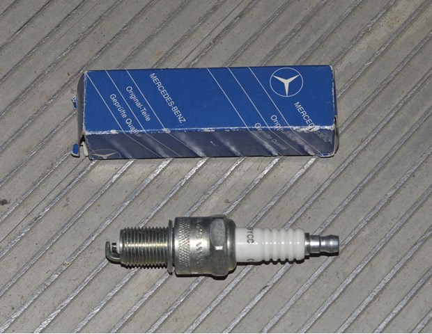 Свічки запалювання A0031592603 MERCEDES