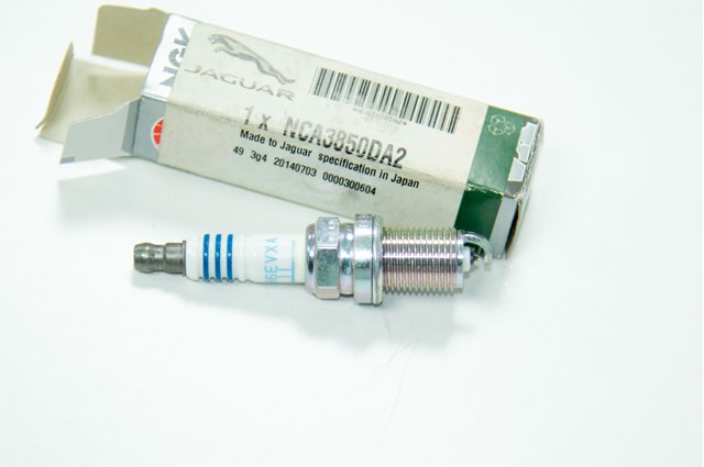 Свічки запалювання (запальні) і дроти NCA3850DA2 JAGUAR